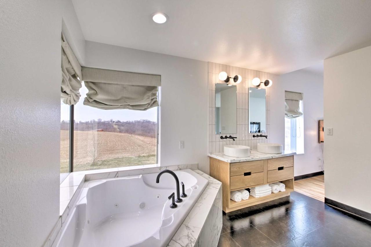 Luxe Amish Country Apartment With Rooftop Terrace! Millersburg Eksteriør bilde